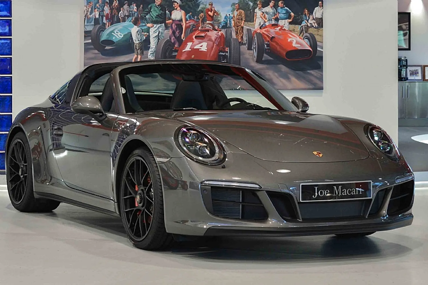 2017 Porsche Targa 4 GTS