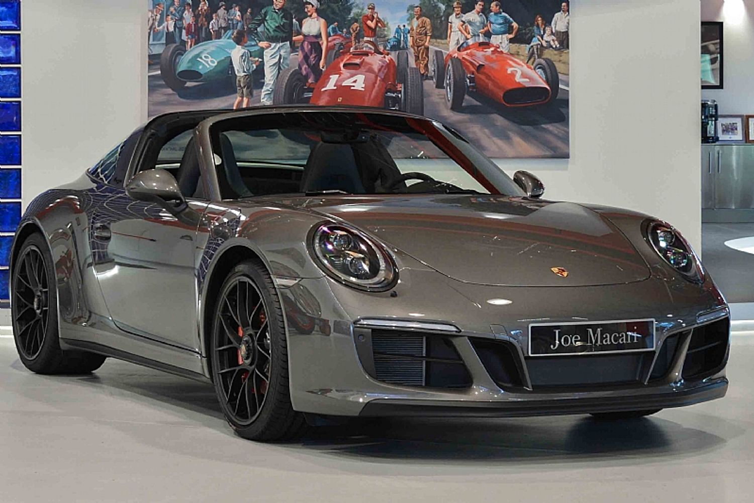 2017 Porsche Targa 4 GTS