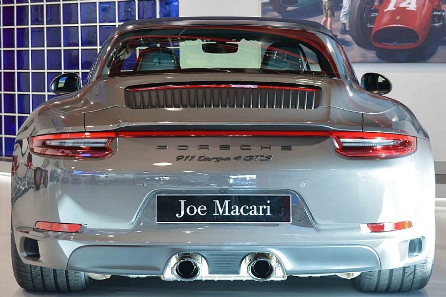 2017 Porsche Targa 4 GTS