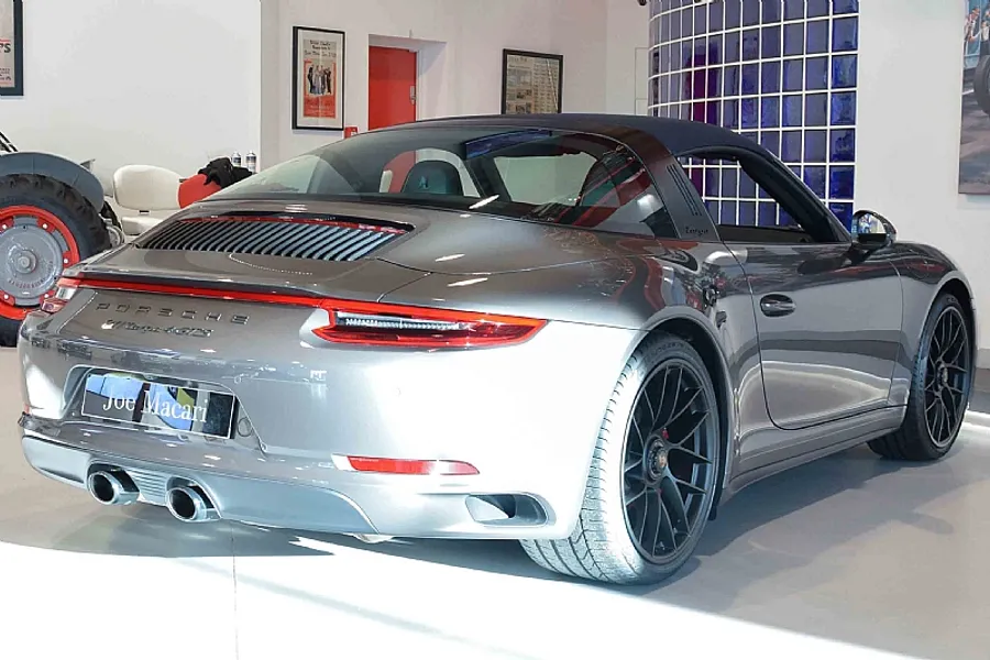 2017 Porsche Targa 4 GTS