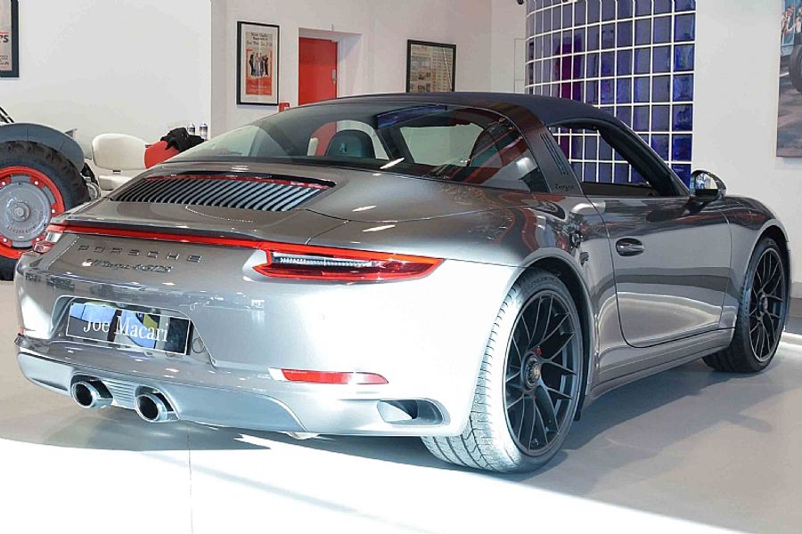 2017 Porsche Targa 4 GTS