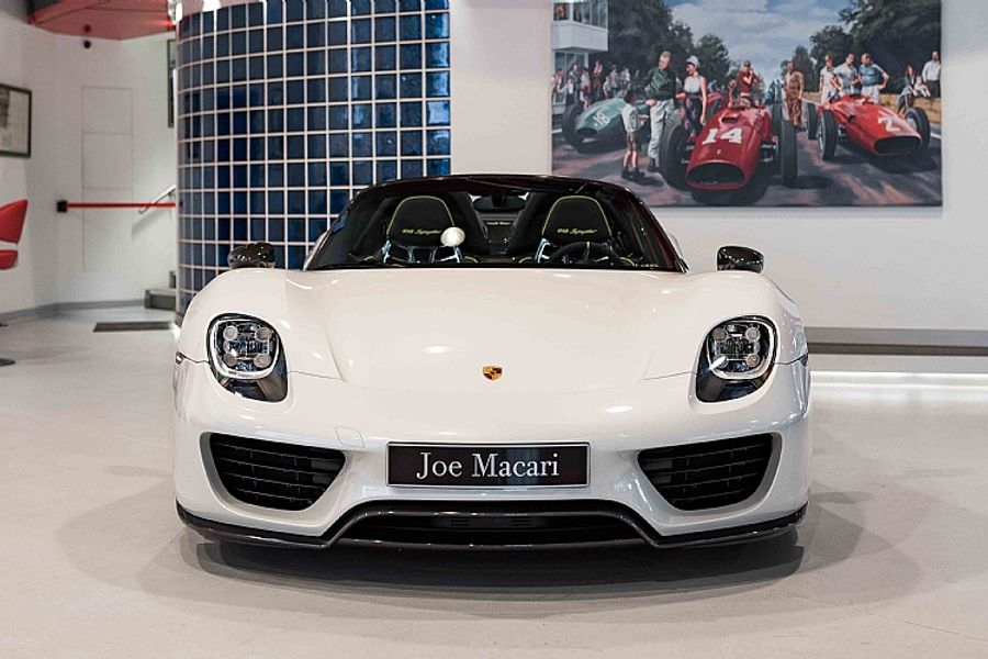 2015 Porsche 918 Weissach