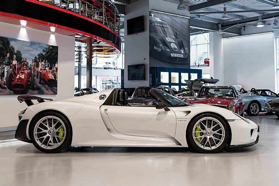 2015 Porsche 918 Weissach