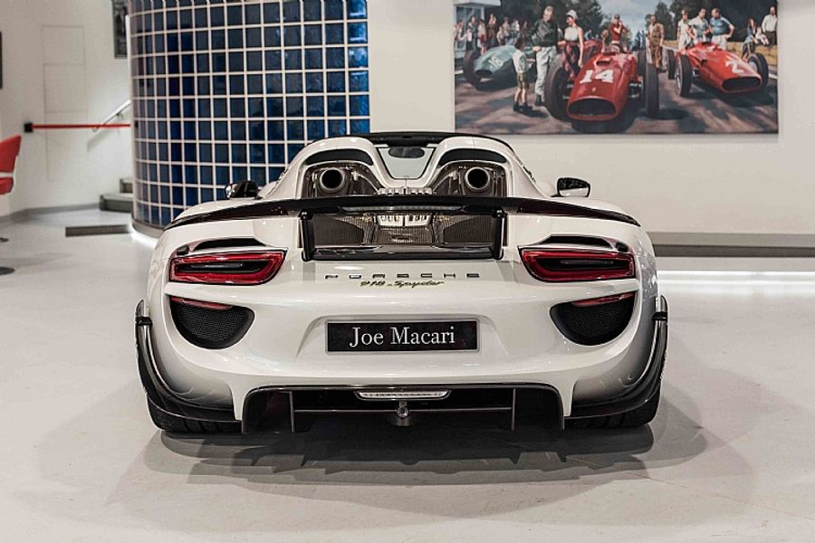 2015 Porsche 918 Weissach