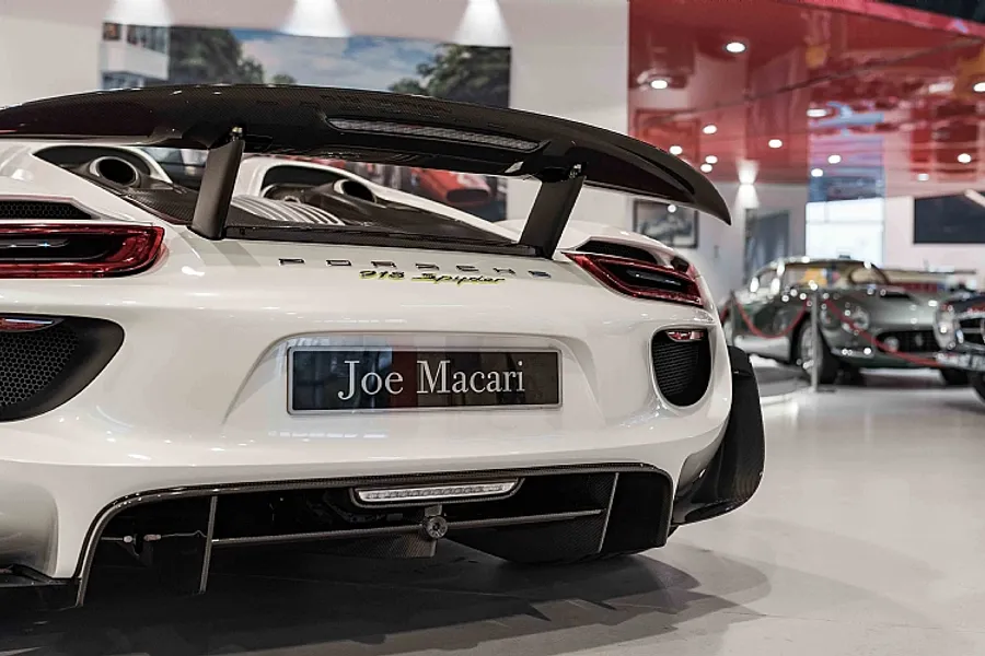 2015 Porsche 918 Weissach