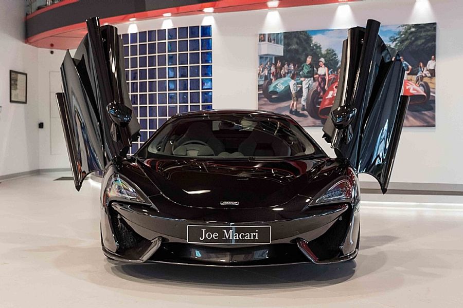2017 McLaren 570GT