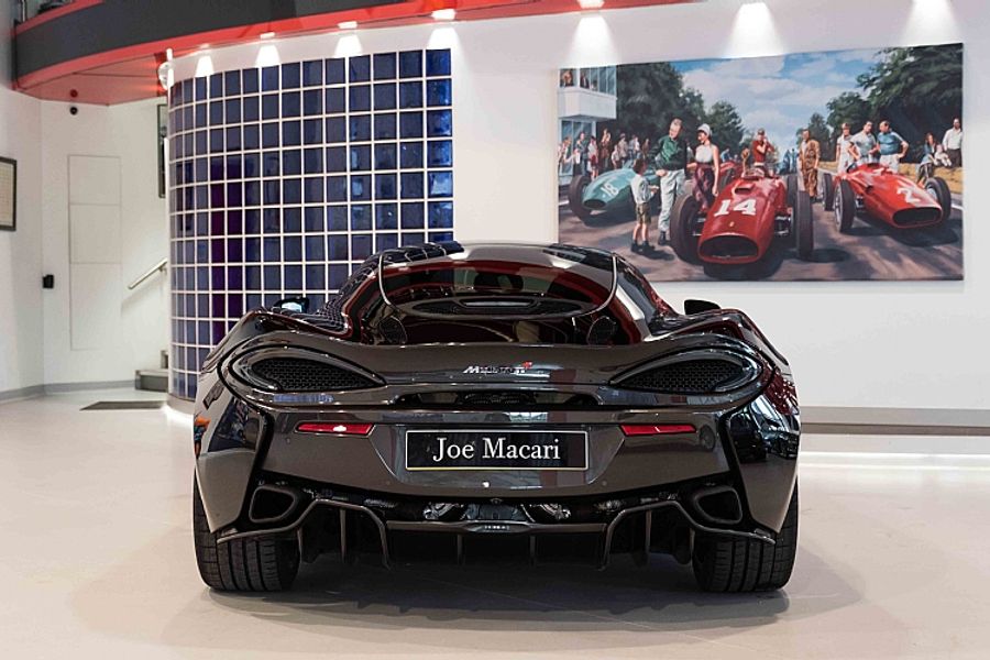 2017 McLaren 570GT