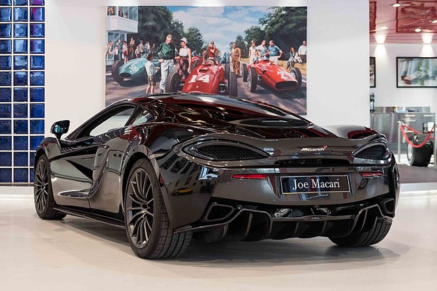 2017 McLaren 570GT