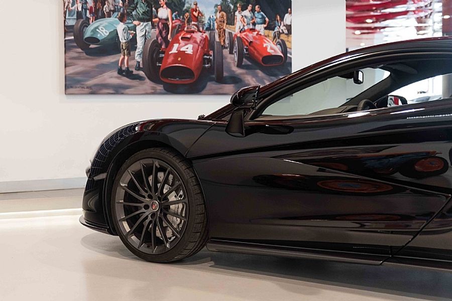 2017 McLaren 570GT