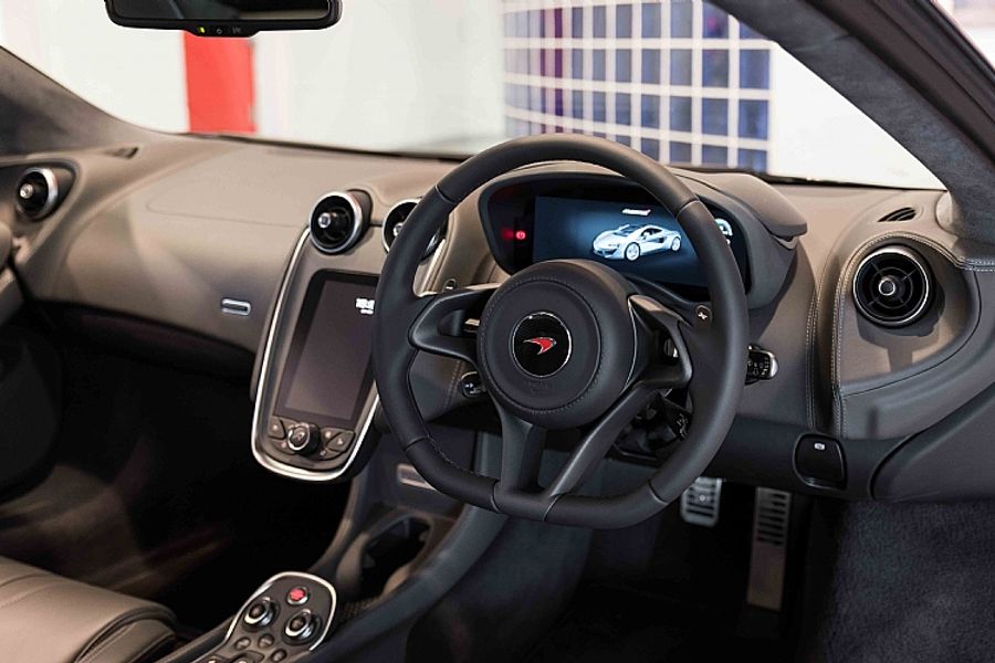 2017 McLaren 570GT