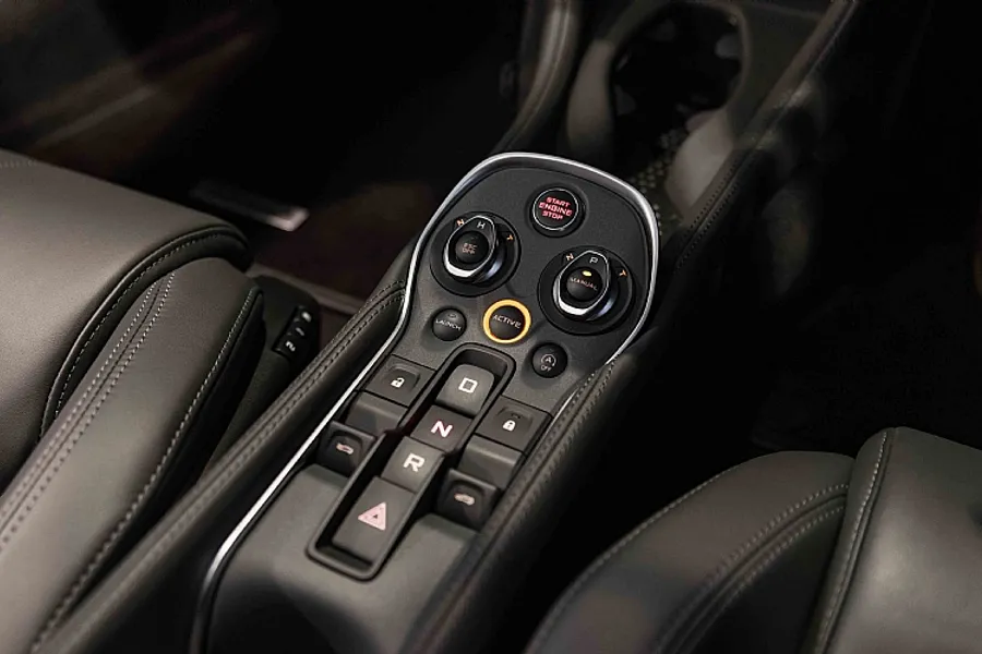 2017 McLaren 570GT