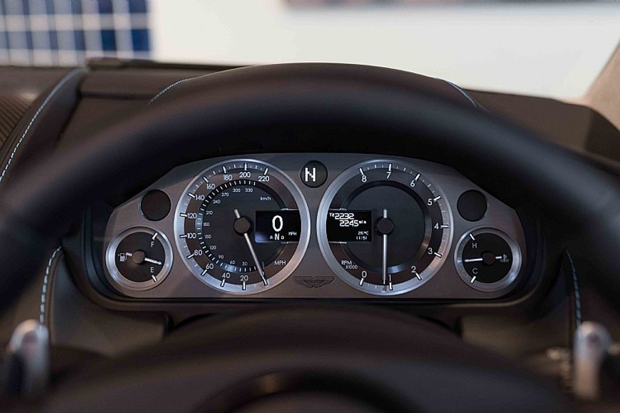 2014 Aston Martin V8 Vantage S Roadster