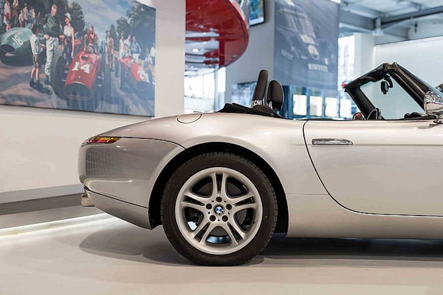 2000 BMW Z8