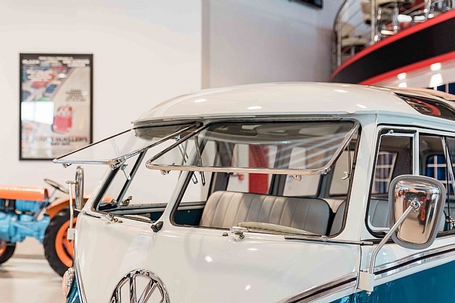 1966 Volkswagen Samba ‘Split-Screen’ Microbus