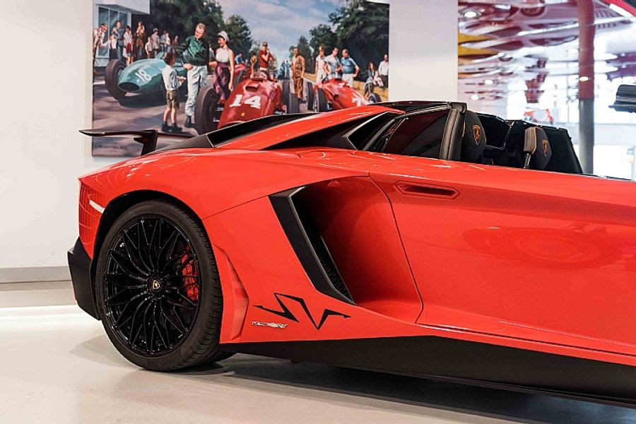 2017 Lamborghini Aventador SV Roadster