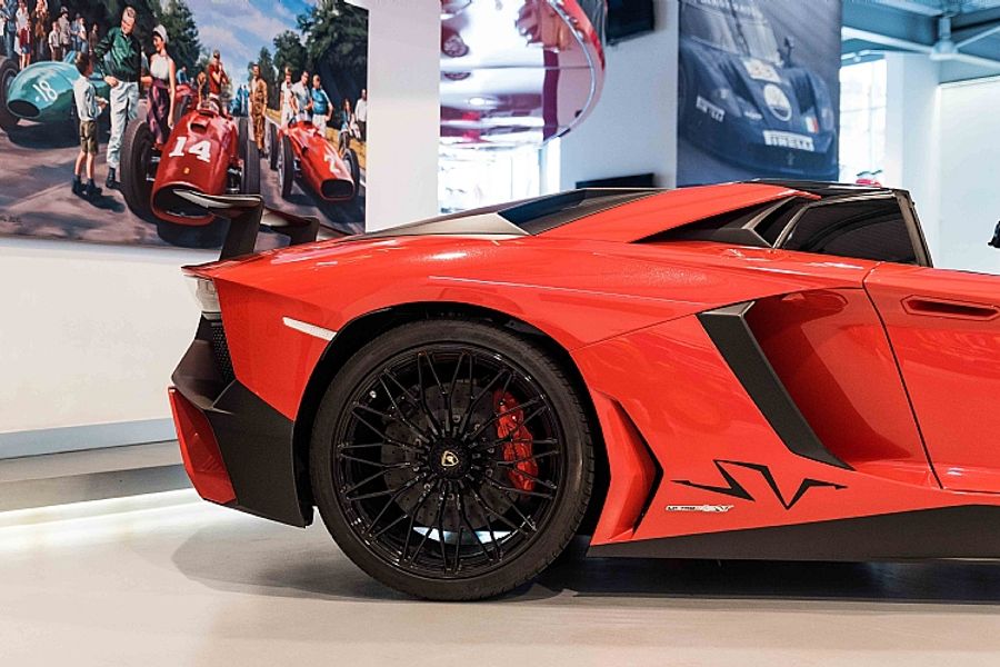 2017 Lamborghini Aventador SV Roadster