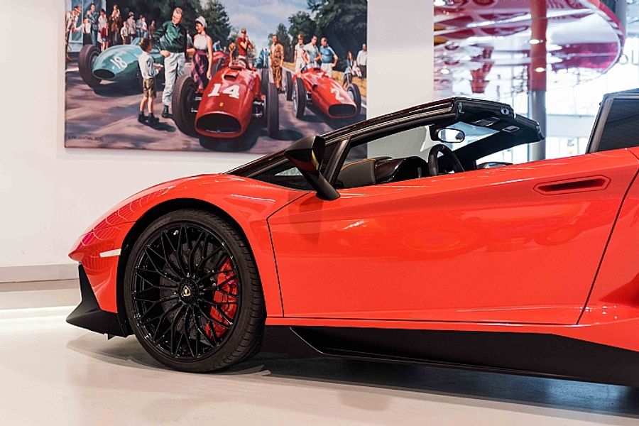 2017 Lamborghini Aventador SV Roadster