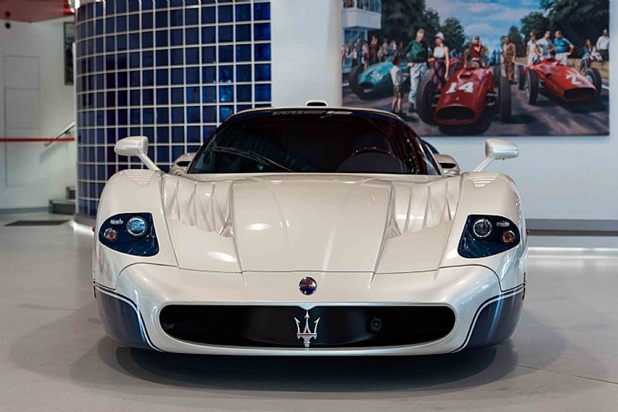 2005 Maserati MC12