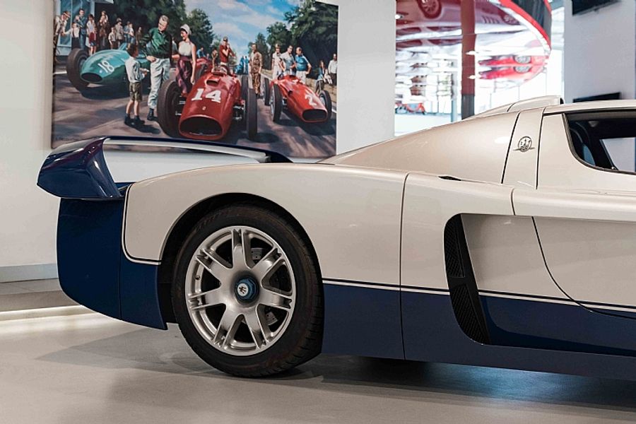 2005 Maserati MC12