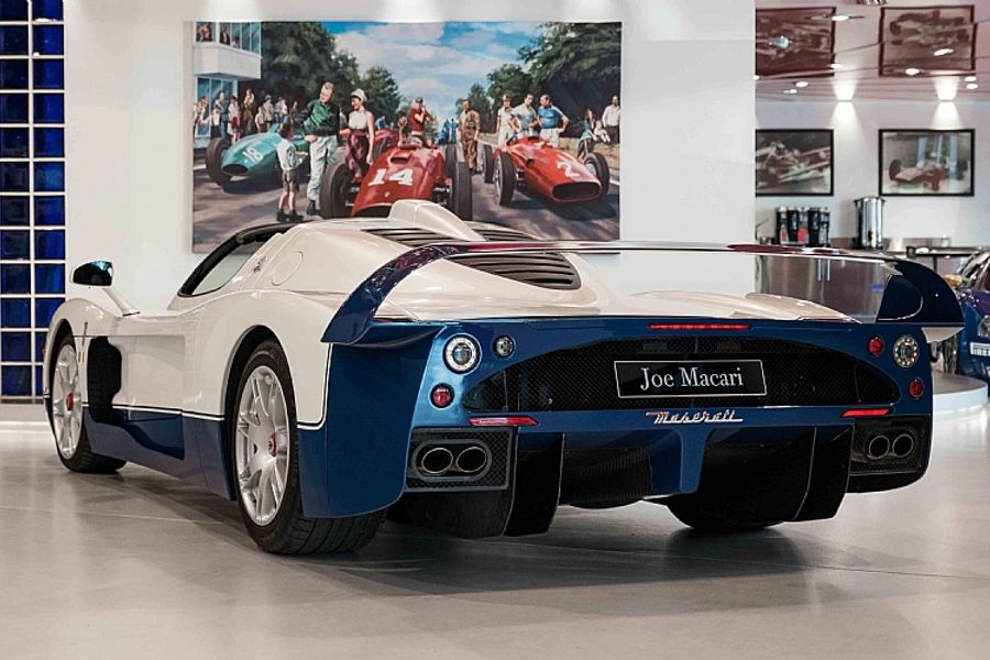 2005 Maserati MC12