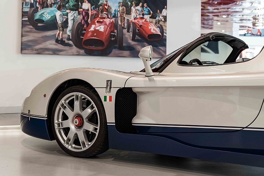 2005 Maserati MC12