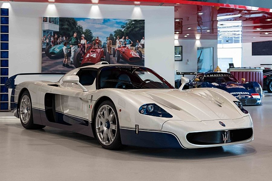 2005 Maserati MC12