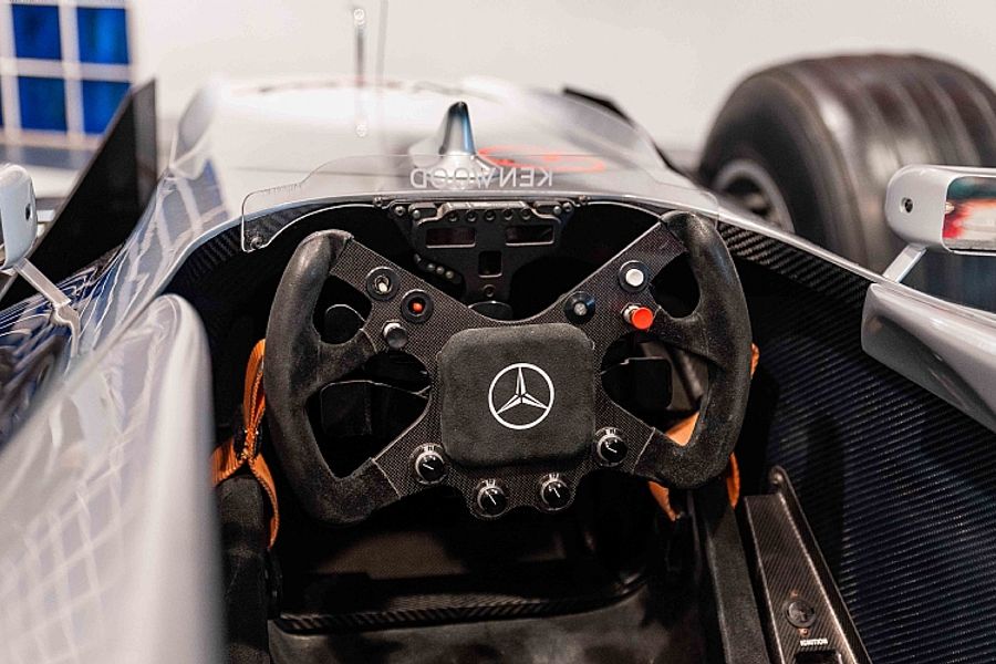 1999 McLaren F1 MP4-14 Show Car