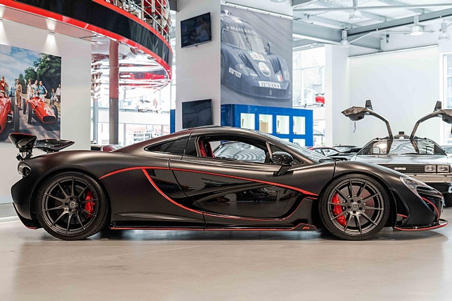 2015 McLaren P1