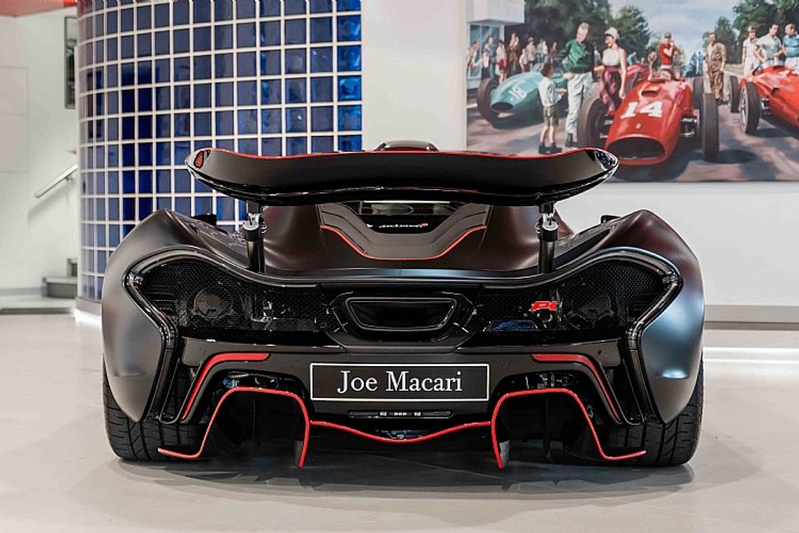 2015 McLaren P1