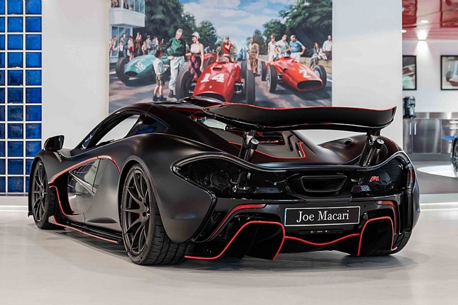 2015 McLaren P1