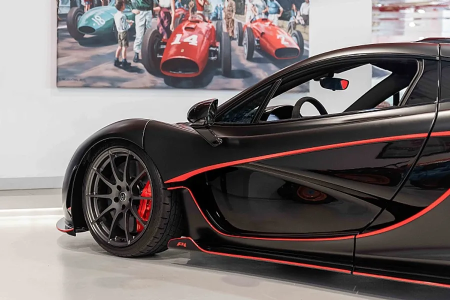 2015 McLaren P1
