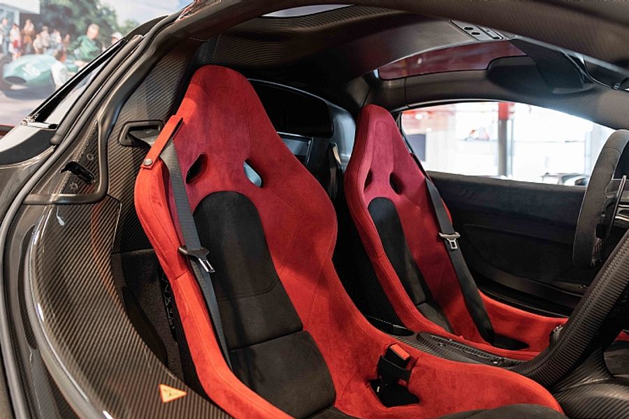 2015 McLaren P1