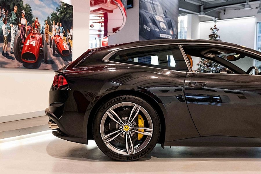 2018 Ferrari GTC4 Lusso V12