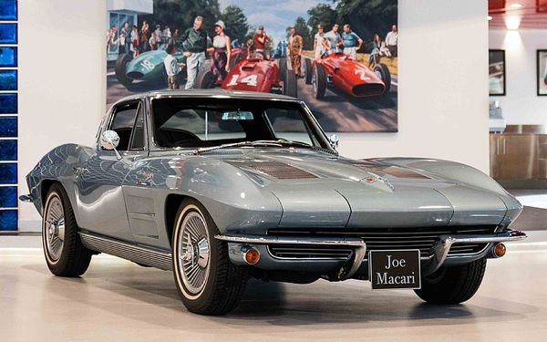 1963 Chevrolet Corvette Stingray C2 Split Window Coupe