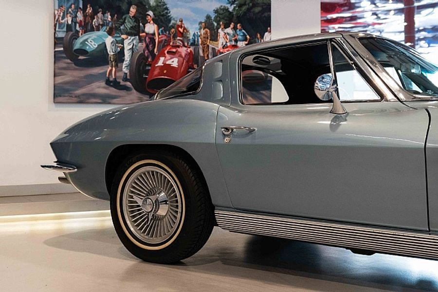 1963 Chevrolet Corvette Stingray C2 Split Window Coupe
