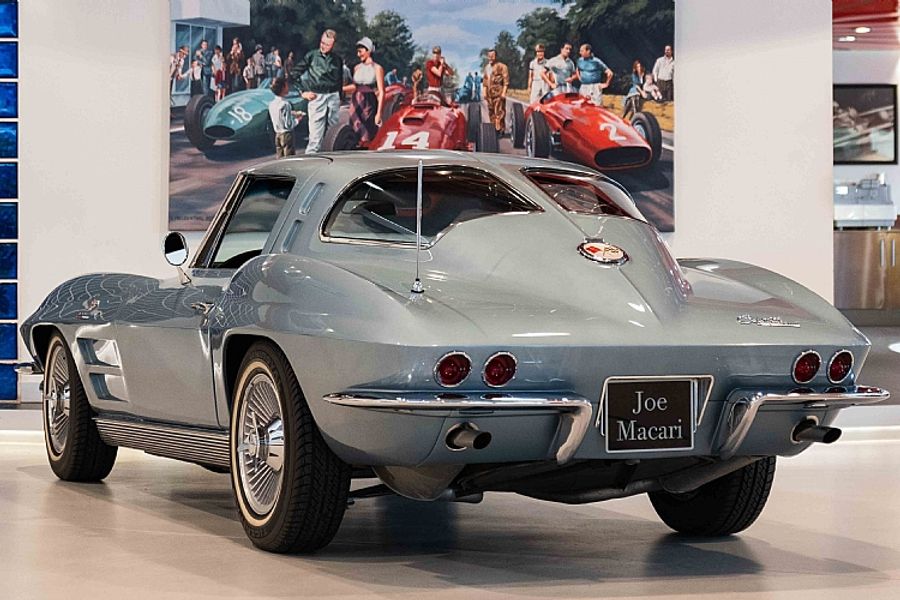 1963 Chevrolet Corvette Stingray C2 Split Window Coupe