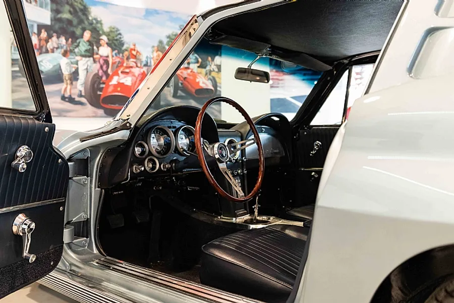 1963 Chevrolet Corvette Stingray C2 Split Window Coupe