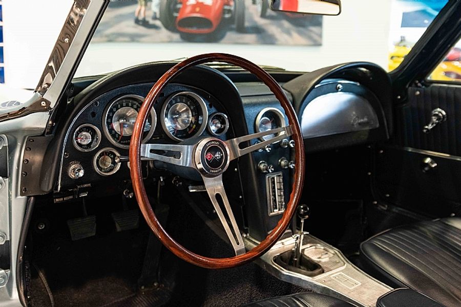 1963 Chevrolet Corvette Stingray C2 Split Window Coupe