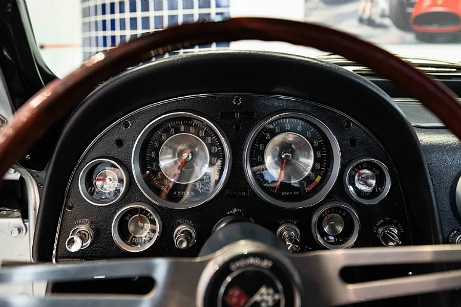 1963 Chevrolet Corvette Stingray C2 Split Window Coupe