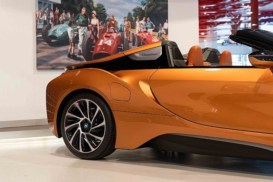 2018 BMW i8 Roadster