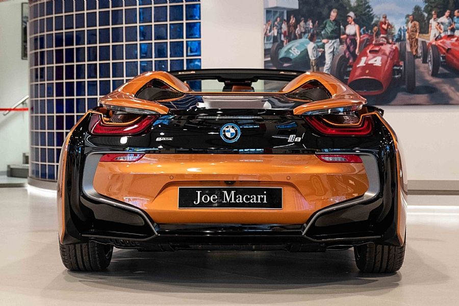 2018 BMW i8 Roadster