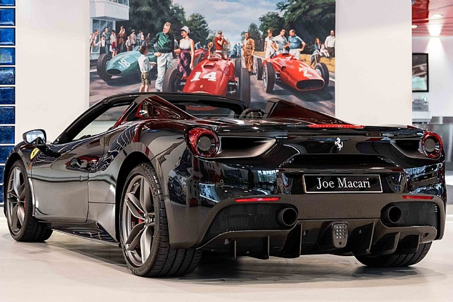 2016 Ferrari 488 Spider LHD