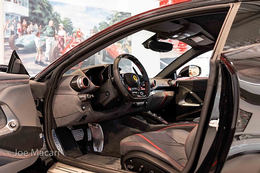 2019 Ferrari 812 Superfast