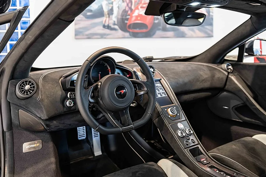 2015 McLaren 675LT
