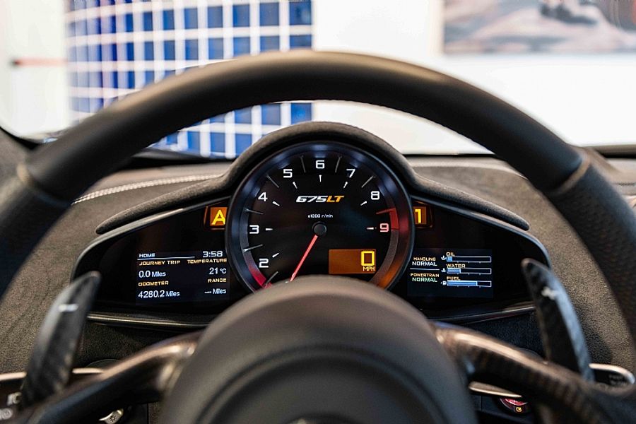 2015 McLaren 675LT
