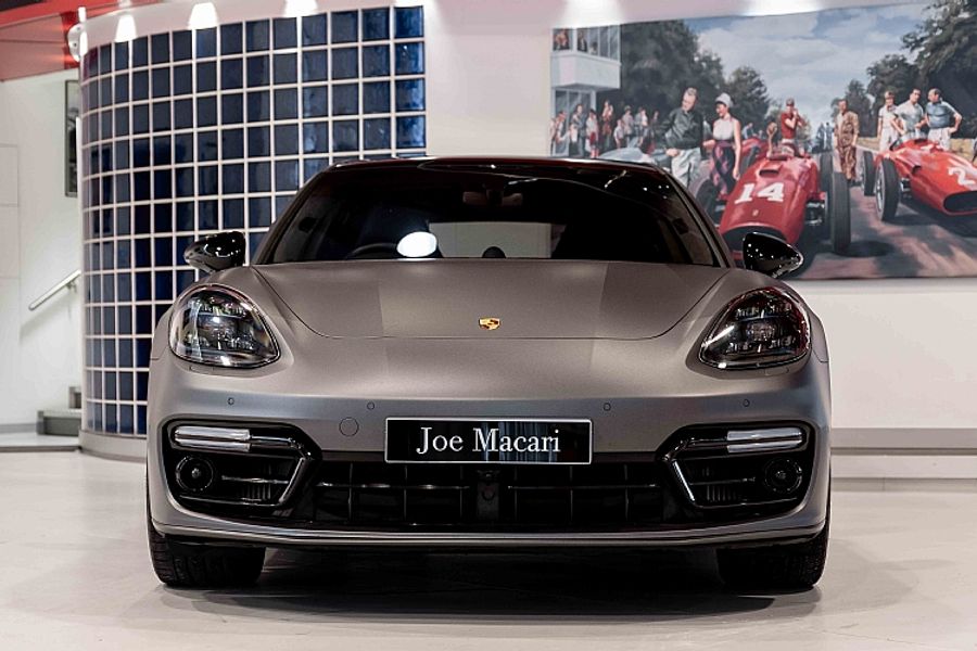 2018 Porsche Panamera Turbo S E-Hybrid Sport Turismo