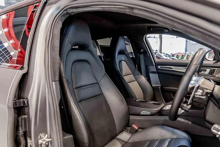 2018 Porsche Panamera Turbo S E-Hybrid Sport Turismo