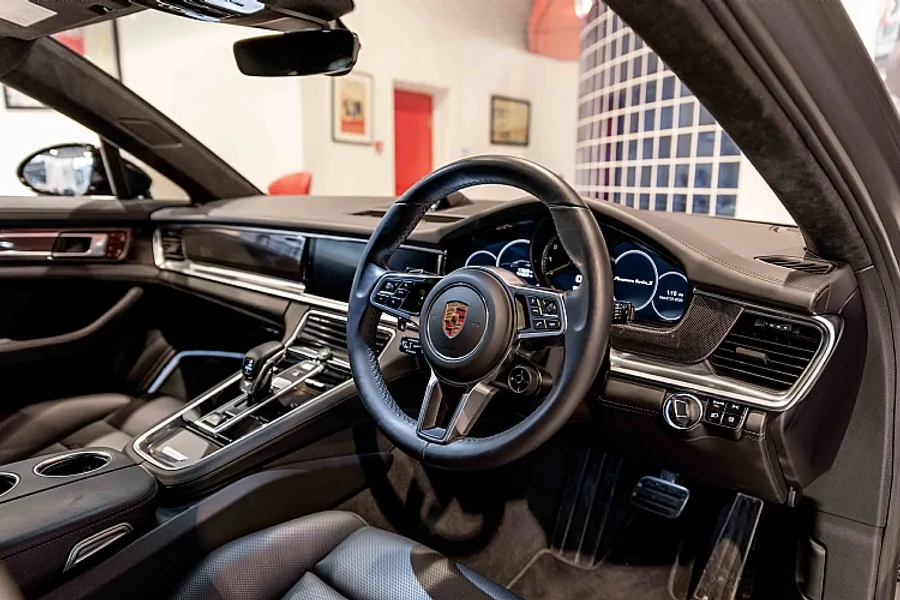 2018 Porsche Panamera Turbo S E-Hybrid Sport Turismo