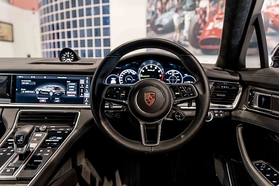 2018 Porsche Panamera Turbo S E-Hybrid Sport Turismo