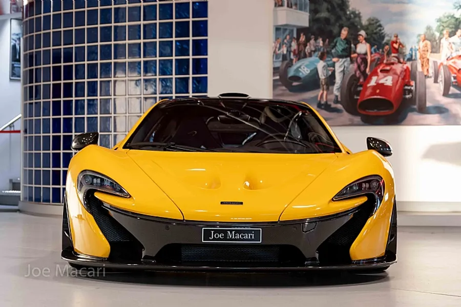 2015 McLaren P1